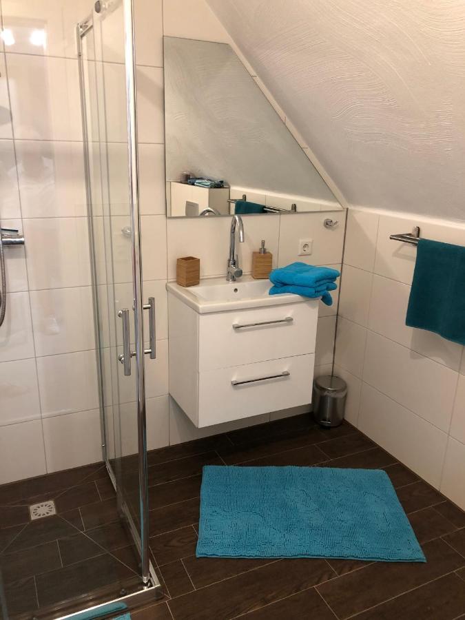 Charmante Ferienwohnungen Auf Reitstall Wasserburg Anstel - Ein Ort Zum Wohlfuehlen Und Entspannen Rommerskirchen Exteriör bild