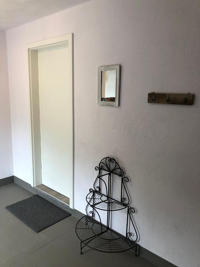 Charmante Ferienwohnungen Auf Reitstall Wasserburg Anstel - Ein Ort Zum Wohlfuehlen Und Entspannen Rommerskirchen Exteriör bild