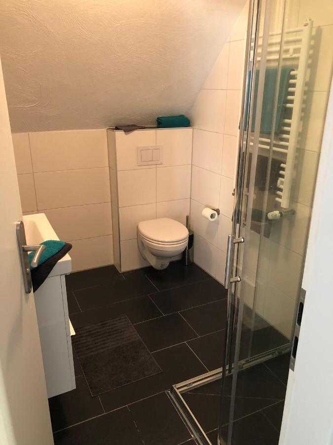 Charmante Ferienwohnungen Auf Reitstall Wasserburg Anstel - Ein Ort Zum Wohlfuehlen Und Entspannen Rommerskirchen Exteriör bild